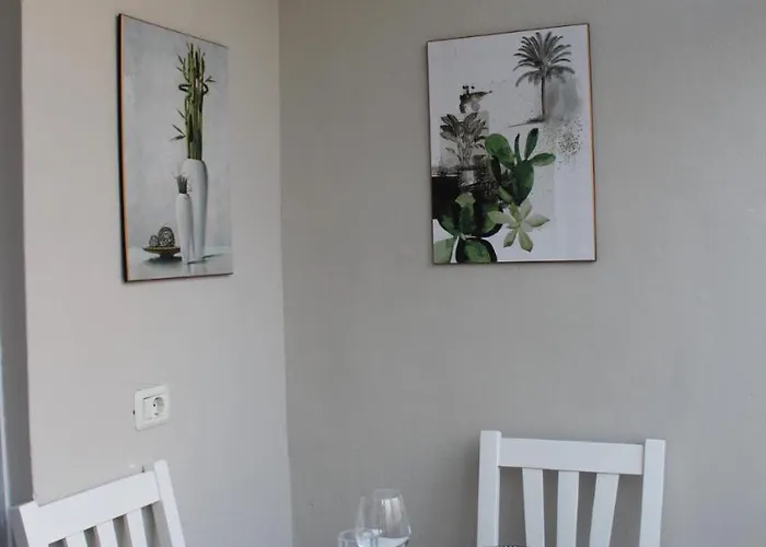 Leon Lungomare * Vlorë